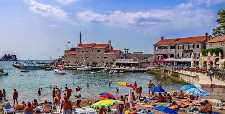Hotel Rivijera  Ljeto u Petrovcu Petrovac Crna Gora  516 €