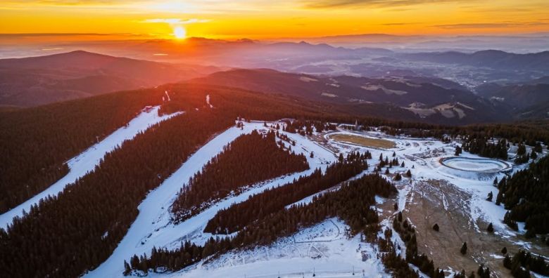 Hotel Tisa Pohorje  Last minute obiteljski odmor u prirodi Hocko Pohorje Slovenija  149 EUR  1x nocenje u obiteljskom apartmanu za 2 osobe 2 djece do 11 99 godina besplatno  Polupansion