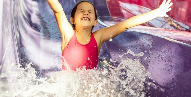 Amadria Park Hotel Jakov  Bogat uskrsni paket zabave s ukljucenim ulazom u Aquapark Sibenik Dalmacija Hrvatska  533 EUR  2x nocenje u obiteljskoj sobi pogled dvoriste park s balkonom za 2 osobe 2 djece do 11 99 godina besplatno  Polupansion