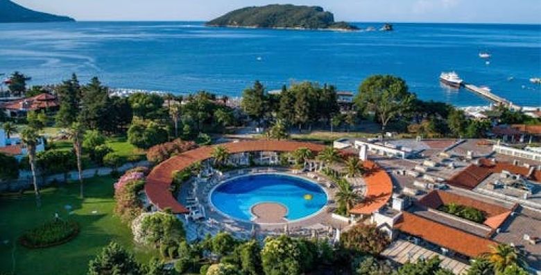 Hotel Slovenska plaza  Jesen u Budvi Budva Crna Gora  335 €