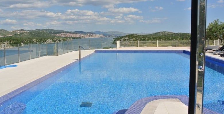 Djeca - Akcija, popust i sniženje. (ponuda: 258036)