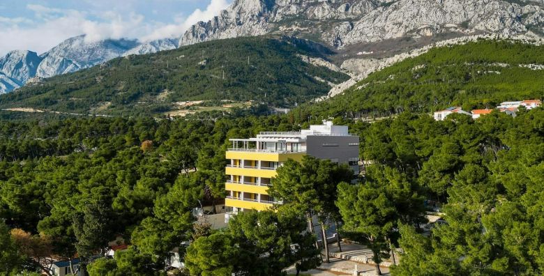 Hotel Antonio Makarska  Odmor u travnju za dvoje Makarska Dalmacija Hrvatska  207 EUR  2x nocenje u dvokrevetnoj Standard sobi za 2 osobe Dorucak