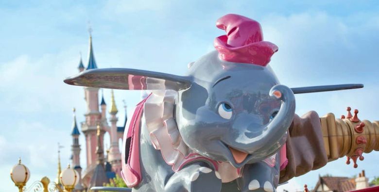 Disneyland za vrijeme prvosvibanjskih praznika Coupvray Francuska  1 249 EUR  3x nocenje u apartmanu ili hotelu 3x povratna avionska karta Zagreb  Beauvais Tille  Zagreb