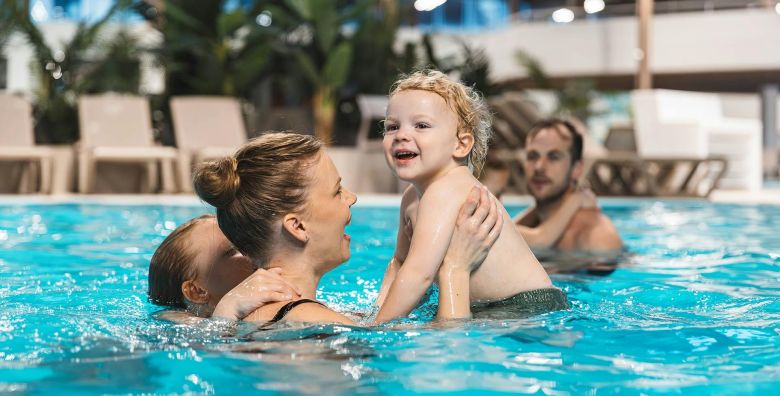 Terme Tuhelj  Hotel Well  Classic soba  Obiteljski proljetni SPA odmor Tuheljske Toplice Hrvatska  399 EUR  2x nocenje u dvokrevetnoj Classic sobi za 2 osobe  1 dijete do 11 99 godina i 1 dijete do 4 99 godina besplatno  All inclusive light