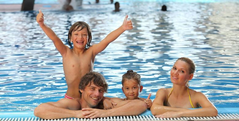 Terme Tuhelj  Hotel Well  Premium soba  Obiteljski proljetni SPA odmor Tuheljske Toplice Hrvatska  499 EUR  2x nocenje u dvokrevetnoj Premium sobi za 2 osobe  1 dijete do 11 99 godina i 1 dijete do 4 99 godina besplatno  All inclusive light