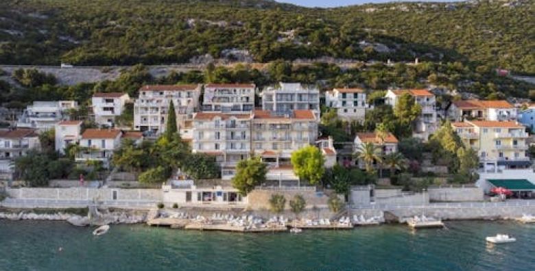 Hotel Nova  Jesen u Neumu Neum Bosna i Hercegovina  230 €