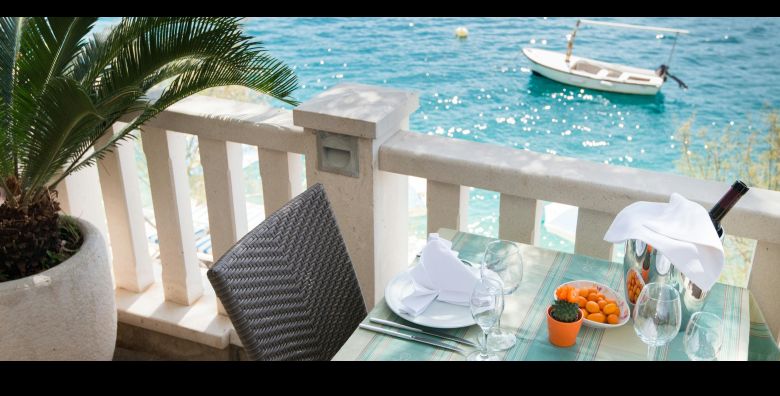 Hotel Nova  Pocetak ljeta u Neumu Neum Bosna i Hercegovina  263 EUR  2x nocenje u Superior sobi s pogledom na park za 2 osobe Polupansion