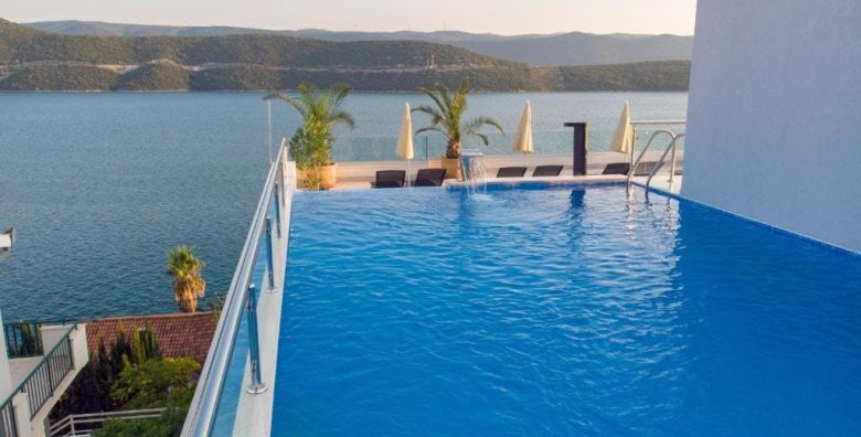 Hotel Nova  Ljeto u Neumu Neum Bosna i Hercegovina  869 EUR  5x nocenje u Superior sobi s pogledom na more za 2 osobe Polupansion