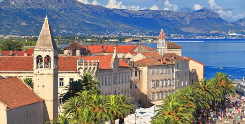 Hotel Villa Four Pearls Trogir  Ljetni odmor uz more Trogir Dalmacija Hrvatska  1 425 EUR  5x nocenje u Family apartmanu za 2 osobe All inclusive