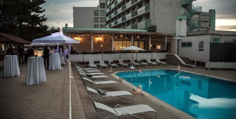 Hotel Pula  Ljeto u Puli Pula Istra Hrvatska  839 EUR  5x nocenje u dvokrevetnoj sobi za 2 osobe Polupansion