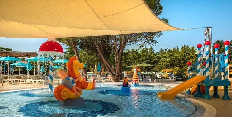 Valamar Parentino Hotel  Obiteljski proljetni odmor u Porecu Porec Istra Hrvatska  431 €