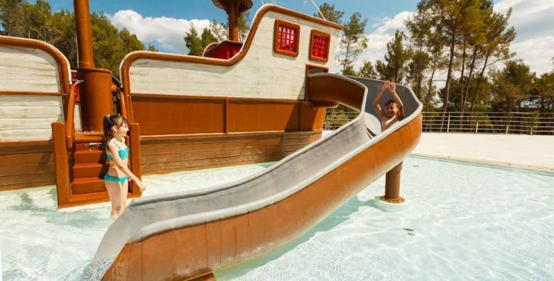 Santa Marina Camping  Prvosvibanjski obiteljski odmor u Premium Comfort mobilnoj kucici Porec Istra Hrvatska  180 €