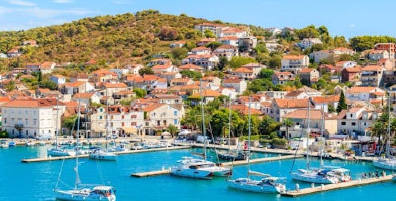 Hotel Rotondo ili Rotondo Annex  Proljece u Trogiru Seget Donji Trogir Dalmacija Hrvatska  462 €