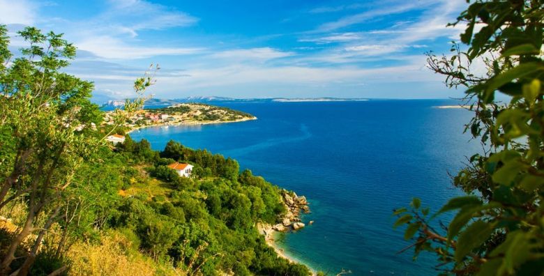 Pansion Delfin  Obiteljsko ljeto na Krku Omisalj otok Krk Hrvatska  1015 €