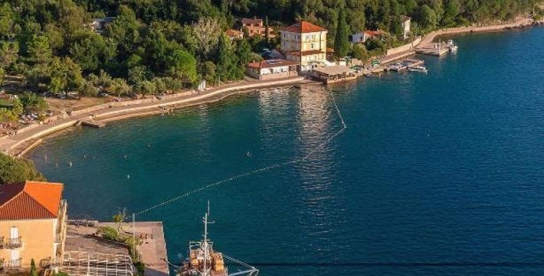 Pansion Delfin  Obiteljsko ljeto na Krku Omisalj otok Krk Hrvatska  1419 €