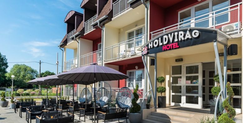 Holdvirag Hotel Sarvar Sarvar Madjarska  164 EUR  3x nocenje u Standard dvokrevetnoj sobi za 2 osobe Dorucak
