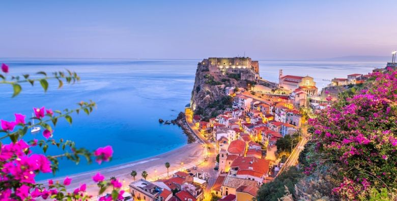 Odmor v Kalabriji Kalabrija Italija  1 199 EUR  7x nocenje u apartmanu ili hotelu za 2 odrasle osobe  ovisi o raspolozivosti i upitu  Povratna avio karta Trst  Lamezia Terme SUF  Trst