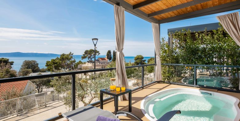 Medora Orbis Mobile Homes  Odmor s privatnim bazenom i polupansionom za 4 osobe Podgora Makarska rivijera Dalmacija Hrvatska  329 €