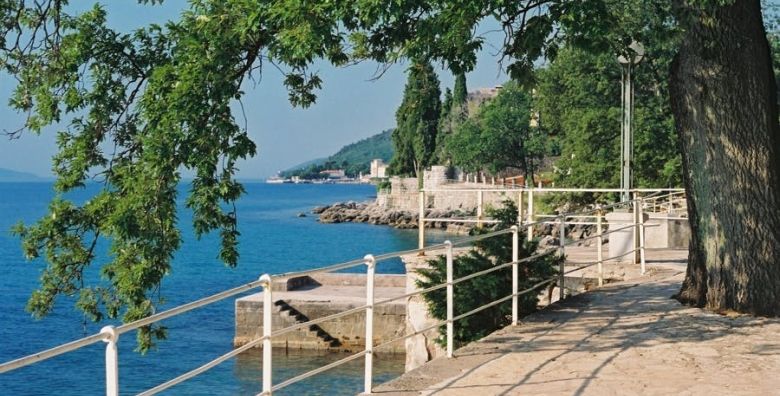 Hotel Park  First minute ljeto u Lovranu Lovran Hrvatska  456 €