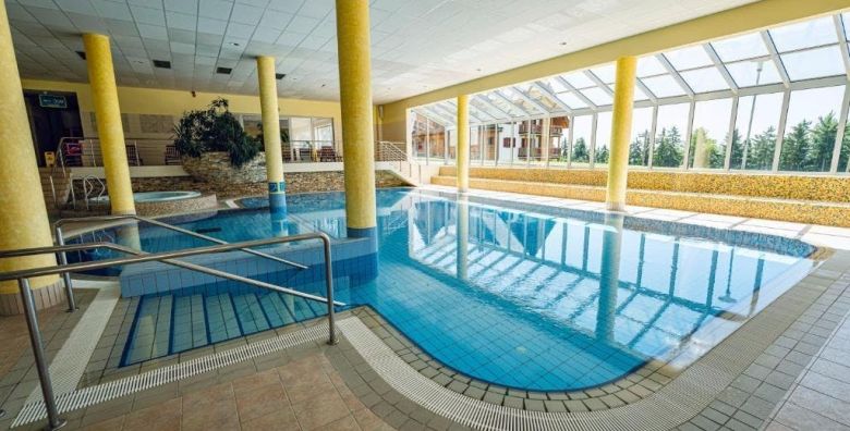 Wellness  Spa Apartmaji Bolfenk  Proljetni vikend na Pohorju Pohorje Slovenija  299 EUR  2x nocenje u Deluxe apartmanu za 4 osobe Neograniceno koristenje WellNest unutarnjega bazena od 12 do 20 sati