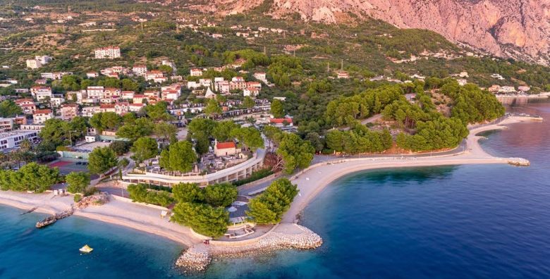 Medora Orbis Mobile Homes  Odmor s privatnim bazenom i polupansionom za 4 osobe Podgora Makarska rivijera Dalmacija Hrvatska  547 €