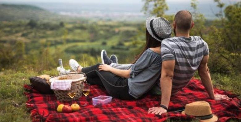 Forest Hotel Videc  Ljetni wellness vikend odmor na Pohorju Pohorje Slovenija  269 EUR  2x nocenje u dvokrevetnoj sobi s pomocnim lezajem i prostranim balkonom za 2 osobe 1 dijete do 6 godina besplatno  Polupansion