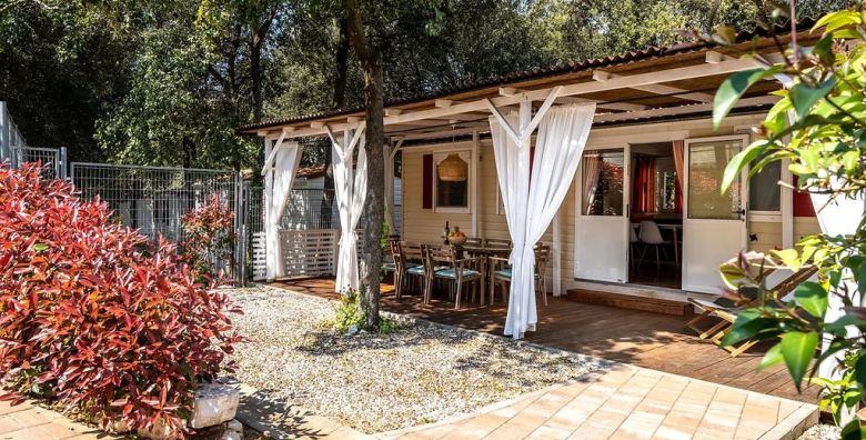 Camping Tina Vrsar  Superior mobilne kucice Vrsar Istra Hrvatska  140 €