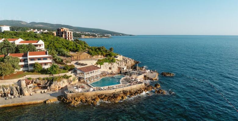 Radisson Resort Ruza Vjetrova  Proljece na moru Veliki pijesak Bar Crna Gora  265 EUR  2x nocenje u Superior dvokrevetnoj sobi s pogledom na more za 2 osobe Polupansion