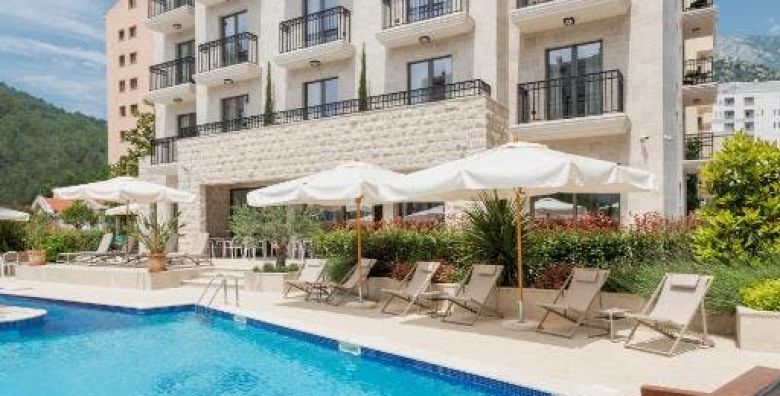 Boutique Hotel Momentum by Aycon  First minute proljece i jesen u Budvi Budva Crna Gora  255 EUR  3x nocenje u dvokrevetnoj Standard sobi za 2 osobe Dorucak