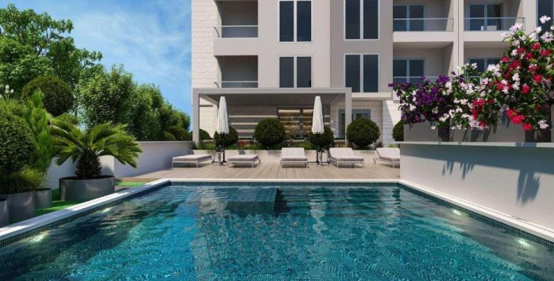 Hotel Idila by Aycon  First minute obiteljsko proljece i jesen Budva Crna Gora  266 EUR  3x nocenje u dvokrevetnoj Deluxe sobi s pogledom na park za 2 osobe 1 dijete do 11 99 godina besplatno  Dorucak