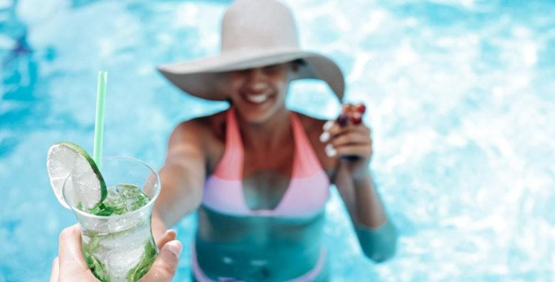 Hotel Harmony by Aycon  First minute ljeto u Petrovcu Petrovac Crna Gora  395 EUR  3x nocenje u dvokrevetnoj Standard sobi s pogledom na planine za 2 osobe Dorucak