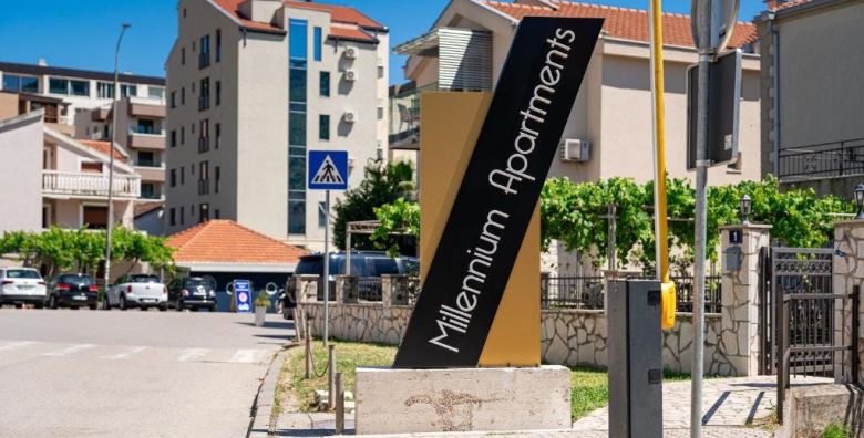 Millennium Apartments by Aycon  First minute pocetak i kraj ljeta u Budvi Budva Crna Gora  226 EUR  3x nocenje u dvokrevetnoj Superior sobi za 2 osobe Besplatan Wi Fi
