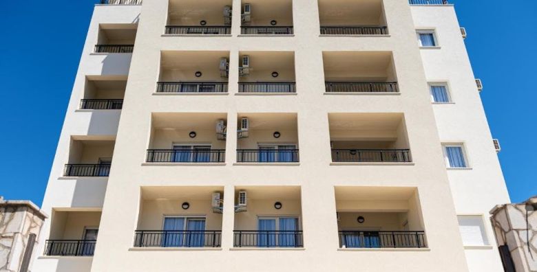 Millennium Apartments by Aycon  First minute pocetak i kraj ljeta u Budvi Budva Crna Gora  379 EUR  5x nocenje u dvokrevetnoj Superior sobi za 2 osobe Besplatan Wi Fi