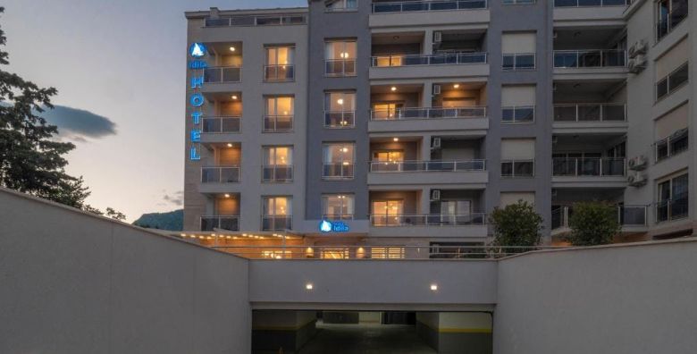 Hotel Idila by Aycon  First minute obiteljsko proljece i jesen Budva Crna Gora  442 EUR  5x nocenje u dvokrevetnoj Deluxe sobi s pogledom na park za 2 osobe 1 dijete do 11 99 godina besplatno  Dorucak