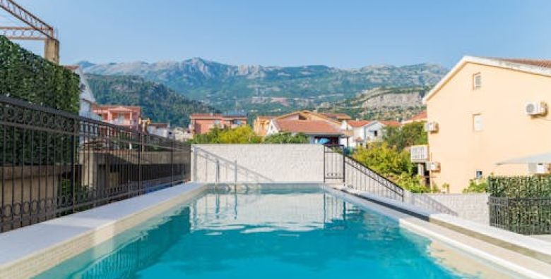 Hotel Kadmo by Aycon  Obiteljsko ljeto Budva Crna Gora  1285 €