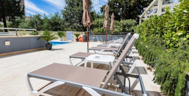 Hotel Idila by Aycon  Obiteljski pocetak i kraj ljeta Budva Crna Gora  344 €