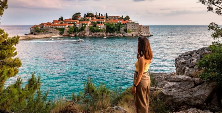 Villa Vanty by Aycon  First minute kraj ljeta na prestiznoj lokaciji Sveti Stefan Crna Gora  205 EUR  3x nocenje u dvokrevetnoj Standard sobi za 2 osobe Besplatan Wi Fi