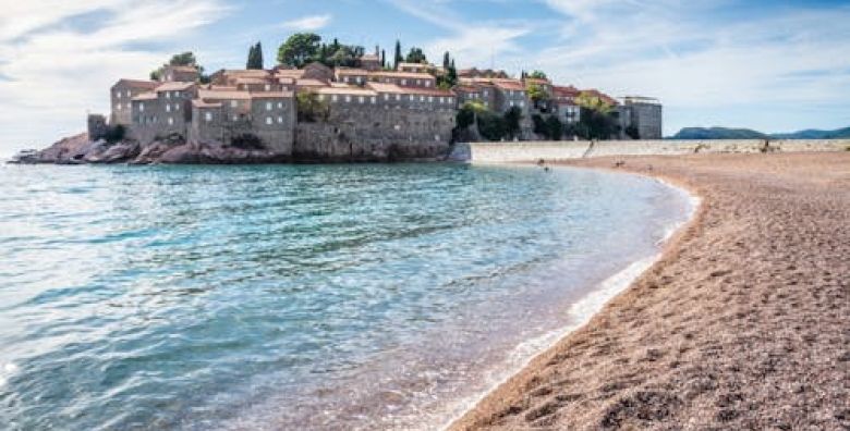 Villa Vanty by Aycon  Ljeto na prestiznoj lokaciji Sveti Stefan Crna Gora  292 €