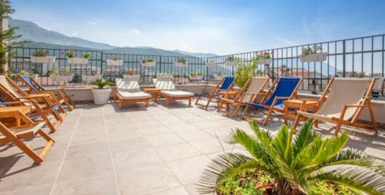 Hotel Twelve by Aycon  Obiteljski pocetak i kraj ljeta Budva Crna Gora  627 €