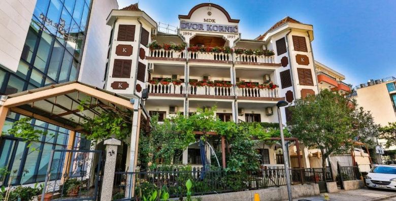 Villa Dvor Kornic  First minute proljece i jesen u Budvi Budva Crna Gora  165 €