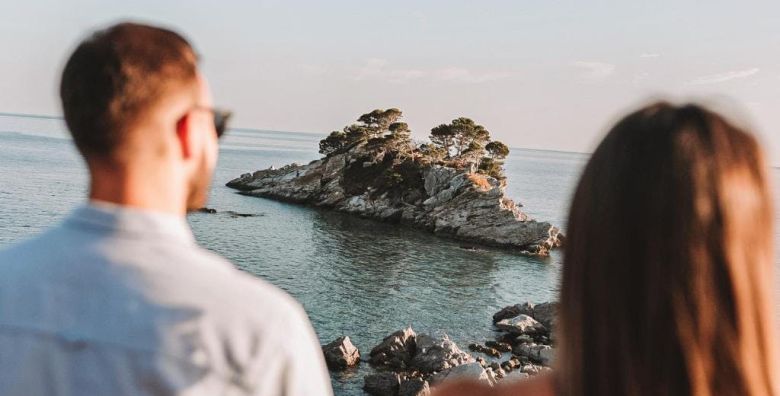 Hotel Riva by Aycon  First minute obiteljsko proljece i jesen u Petrovcu Petrovac Crna Gora  475 €