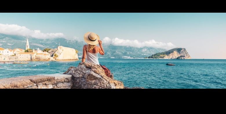 Villa Dvor Kornic  First minute kraj ljeta u Budvi Budva Crna Gora  349 €