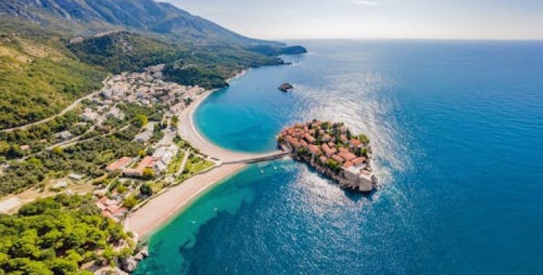 Villa Dvor Kornic  Ljeto u Budvi Budva Crna Gora  445 €