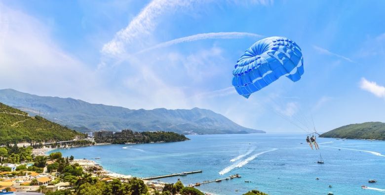 Villa Dvor Kornic  First minute ljeto u Budvi Budva Crna Gora  295 €