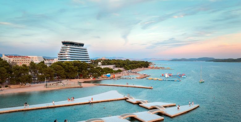 Putovanja - Akcija, popust i sniženje. (ponuda: 260033)