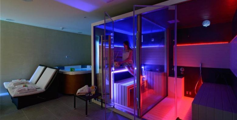 Hotel Split  Uskrsni blagdani uz more za parove Podstrana Dalmacija Hrvatska  225 EUR  2x nocenje u Superior sobi za 2 osobe Dorucak