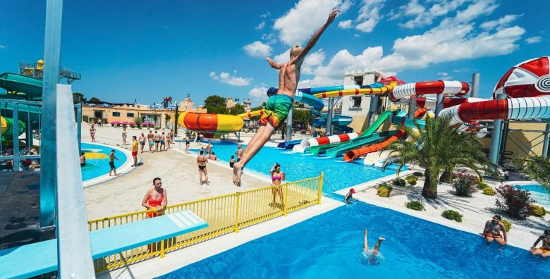 Crvena Luka Resort  Dalmaland  Ljetni praznici u Dalmaciji  Biograd na Moru Dalmacija Hrvatska  1499 €