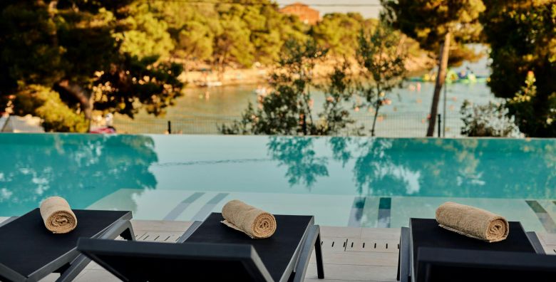 Colentum Resort Murter  Proljece na Murteru Murter Dalmacija Hrvatska  189 €