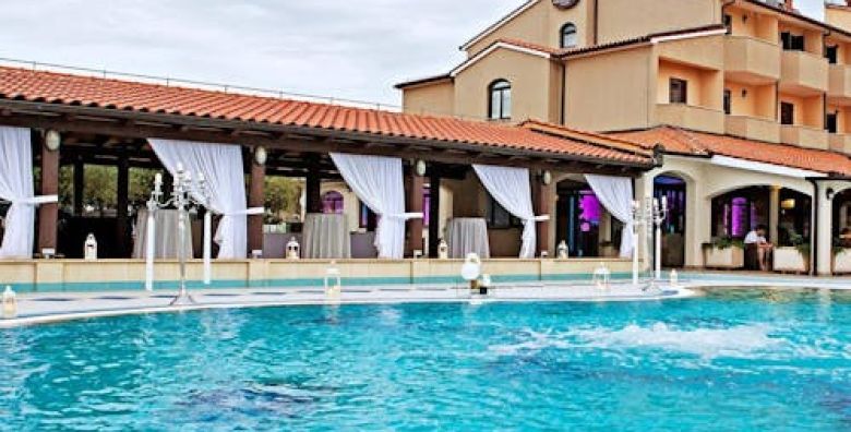 Hotel Villa Letan  Last minute romanticno ili obiteljsko ljeto Peroj Hrvatska  311 €