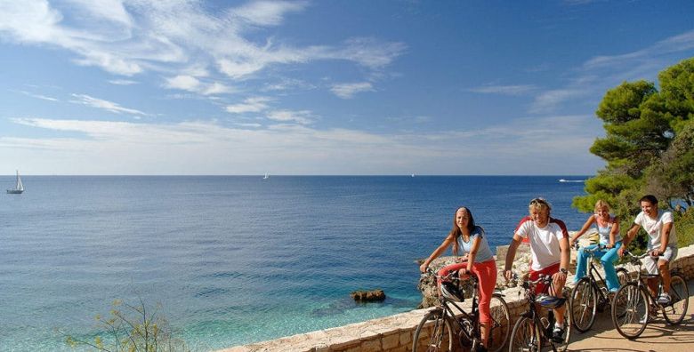 Rubin Sunny Hotel by Valamar  Obiteljsko ljeto u Porecu Porec Istra Hrvatska  303 €
